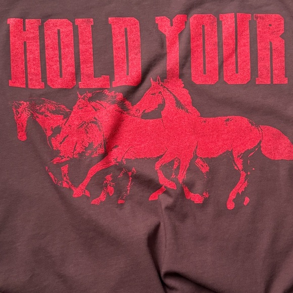 Daydreamer Hold Your Horses Tee - Picture 2 of 6